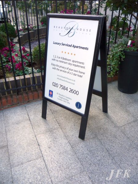 Freestanding Signs for Beaufort Hotel