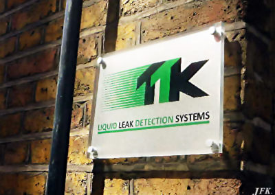 Plaques for Liquid Leak Detection Systems
