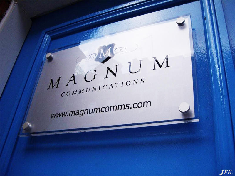 Plaques for Magnum Communications
