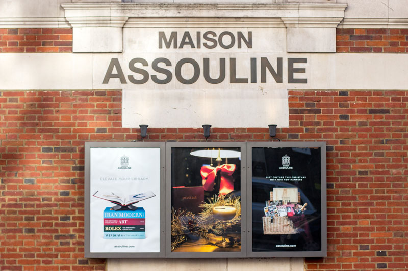 Projecting Signs for Maison Assouline